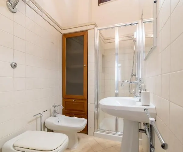 Дом отдыха Milestone *